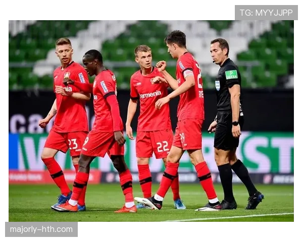 西汉姆联队深化球队结构研究,提升管理效率与竞技表现逐步显现 西汉姆联队深化球队结构研究,提升管理效率与竞技表现逐步显现