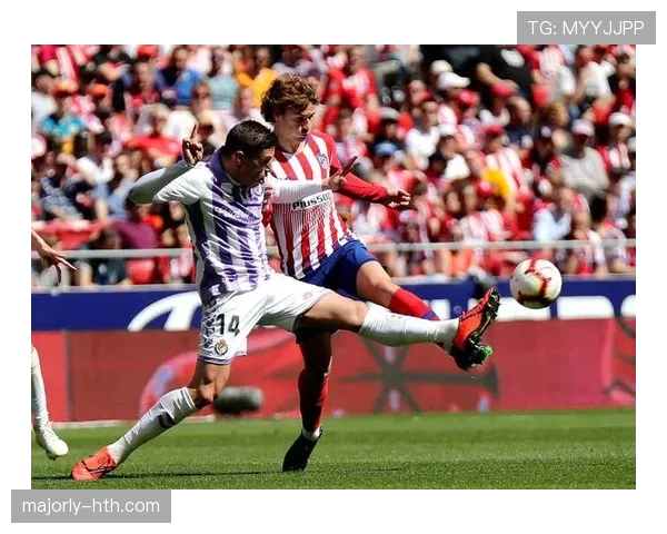 西甲赫罗纳球迷狂热助威,主场氛围持续提升 西甲赫罗纳球迷狂热助威,主场氛围持续提升