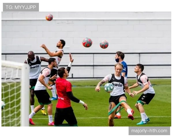 瓦伦西亚财政危机长期影响持续发酵，对球队的竞技稳定性和转会运作形成制约